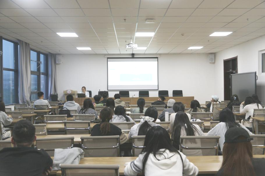 必赢766net手机版开展2025年春季学期研究生学术论坛